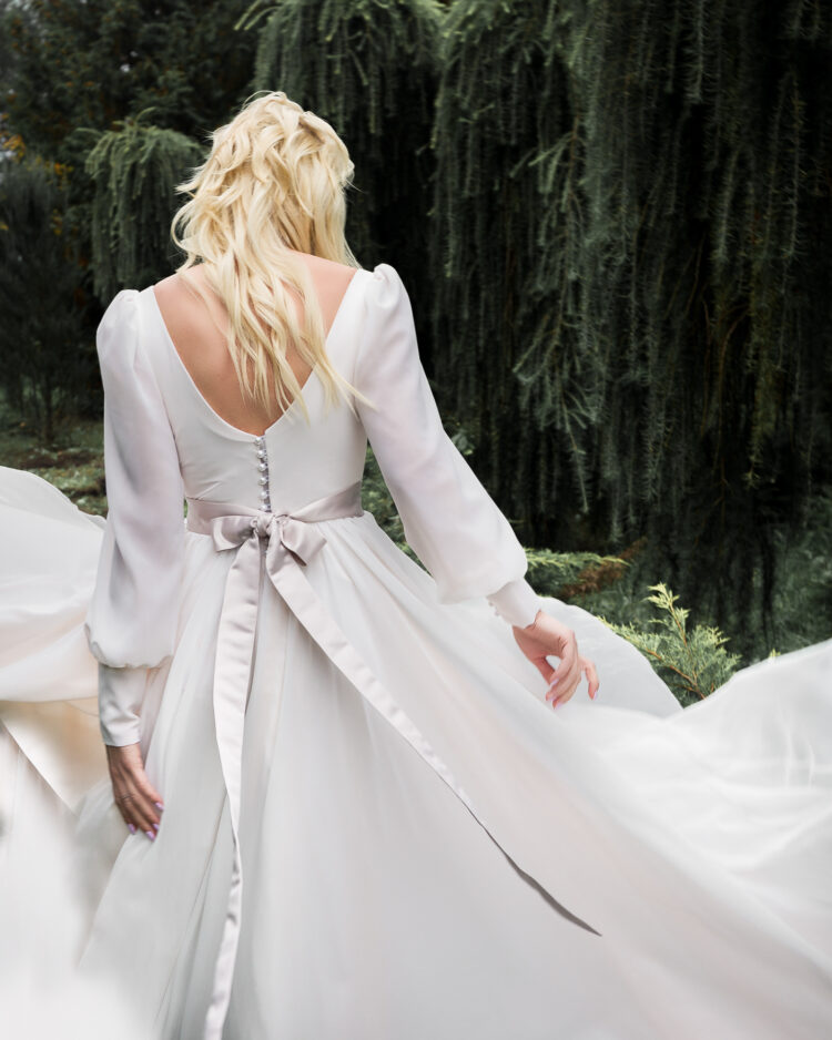 Awe-inspiring manufacturer wedding dresses